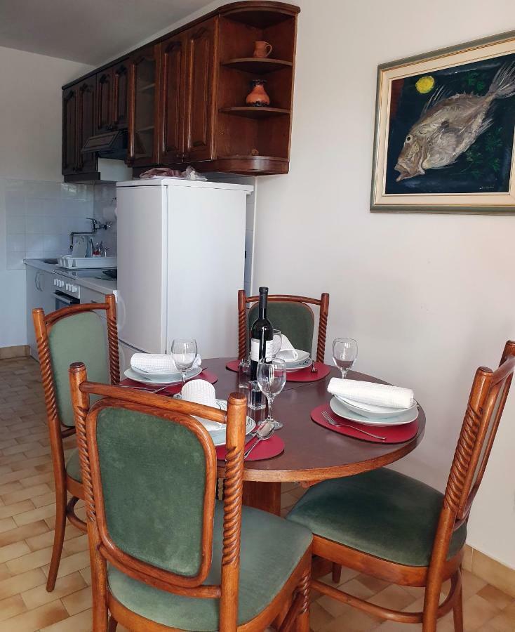 Apartment Dina Omiš Zewnętrze zdjęcie