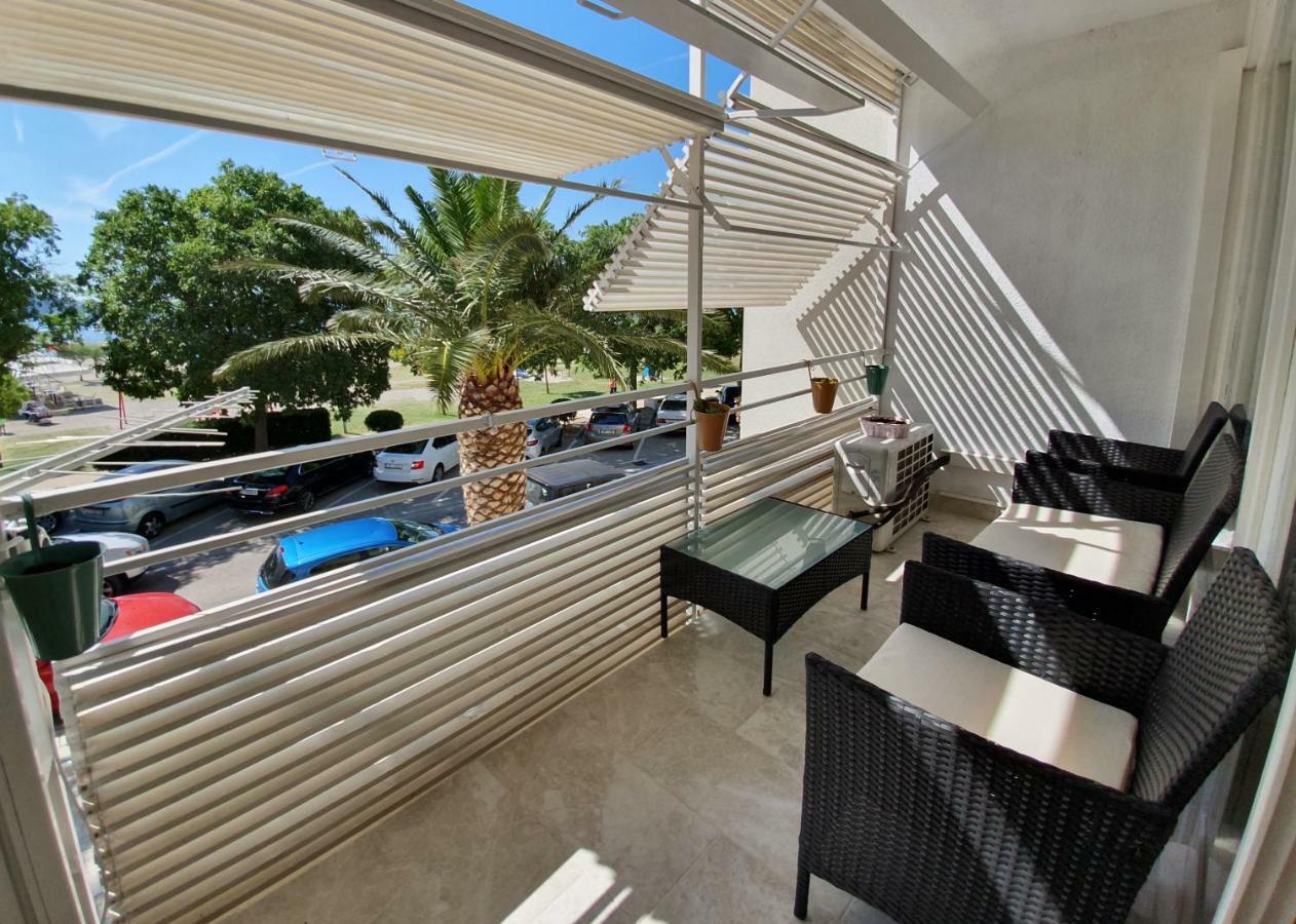 Apartment Dina Omiš Zewnętrze zdjęcie