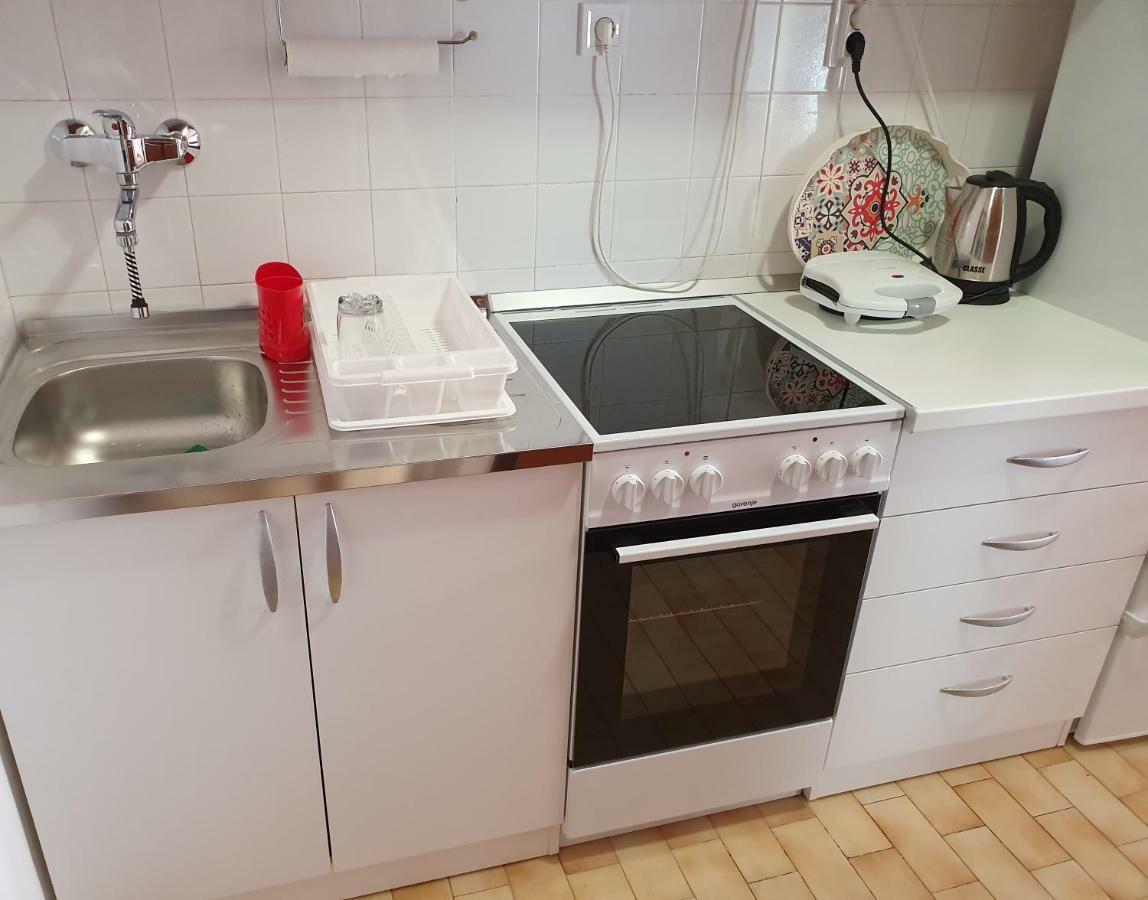 Apartment Dina Omiš Zewnętrze zdjęcie